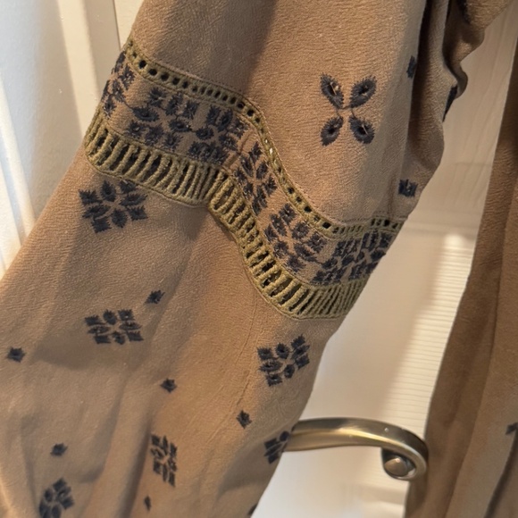 Bohemiam Top, Brown with Black Embroidery, Size 18 US, from Wrap London - Picture 5 of 10
